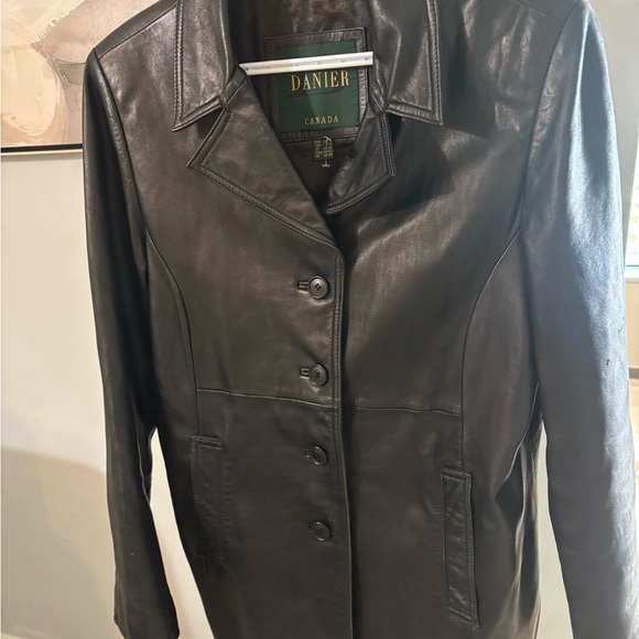 Danier Jackets & Blazers - Danier Women's Classic Black Leather Jacket (FLAW)